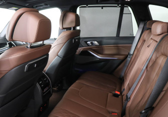 Новый BMW X5 2025 (13 фото)