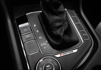 Подержанный автомобиль Volkswagen Tiguan 2019 года (18 фото)