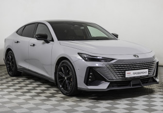 Подержанный автомобиль Changan UNI-V 2024 года (3 фото)