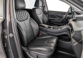 Подержанный автомобиль Hyundai Santa Fe 2021 года (23 фото)