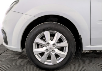 Подержанный автомобиль LADA (ВАЗ) Largus Wagon 2024 года (18 фото)