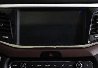 Подержанный автомобиль GAC GS8 2019 года (10 фото)