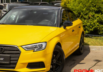Подержанный автомобиль Audi A3 Sedan 2018 года (17 фото)