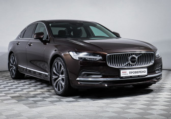 Подержанный автомобиль Volvo S90 2021 года (3 фото)