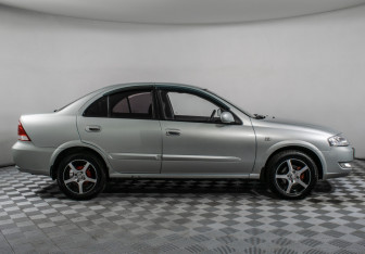 Подержанный автомобиль Nissan Almera Classic 2007 года (4 фото)