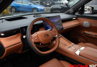 Подержанный автомобиль GAC M8 2026 года (10 фото)