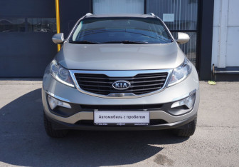 Подержанный автомобиль Kia Sportage 2012 года (2 фото)