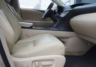 Подержанный автомобиль Lexus RX 2010 года (12 фото)