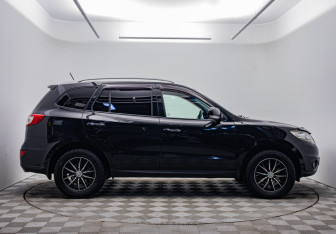 Подержанный автомобиль Hyundai Santa Fe 2011 года (4 фото)