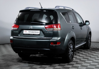 Подержанный автомобиль Citroen C-Crosser 2008 года (5 фото)