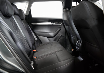 Подержанный автомобиль Skoda Karoq 2021 года (11 фото)