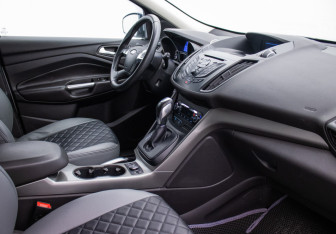 Подержанный автомобиль Ford Kuga 2013 года (10 фото)