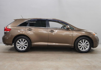 Подержанный автомобиль Toyota Venza 2009 года (4 фото)