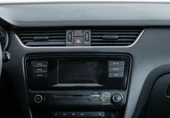 Подержанный автомобиль Skoda Octavia Liftback 2014 года (8 фото)