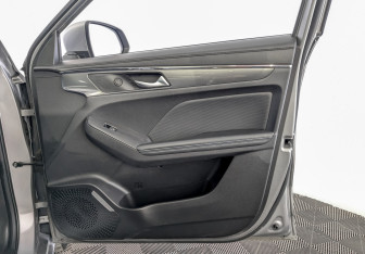 Подержанный автомобиль Haval Jolion 2022 года (24 фото)