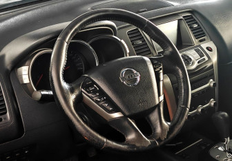 Подержанный автомобиль Nissan Murano Suv 2012 года (12 фото)