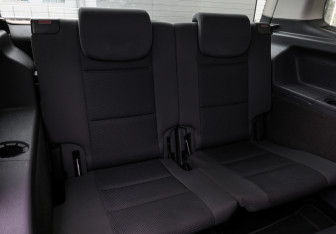 Подержанный автомобиль Volkswagen Touran 2012 года (11 фото)