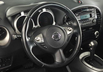 Подержанный автомобиль Nissan Juke 2014 года (12 фото)