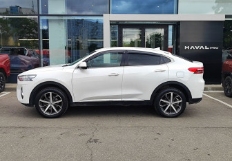 Подержанный автомобиль Haval F7x 2020 года (8 фото)