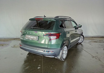 Подержанный автомобиль Skoda Karoq 2021 года (5 фото)
