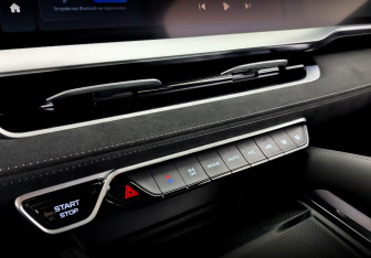 Подержанный автомобиль Geely Monjaro 2024 года (29 фото)