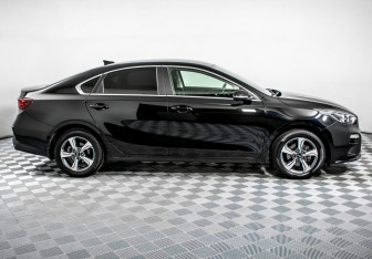 Подержанный автомобиль Kia Cerato Sedan 2021 года (4 фото)