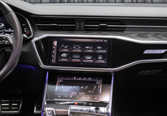 Подержанный автомобиль Audi A7 2019 года (15 фото)
