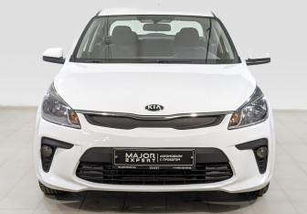 Подержанный автомобиль Kia Rio Sedan 2020 года (2 фото)