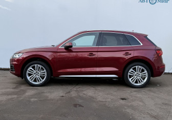 Подержанный автомобиль Audi Q5 2018 года (8 фото)