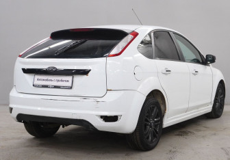 Подержанный автомобиль Ford Focus Hatchback 2010 года (5 фото)