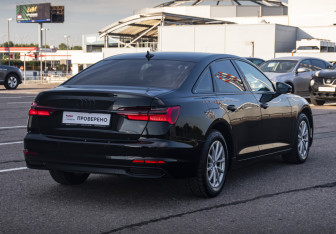 Подержанный автомобиль Audi A6 Sedan 2021 года (5 фото)