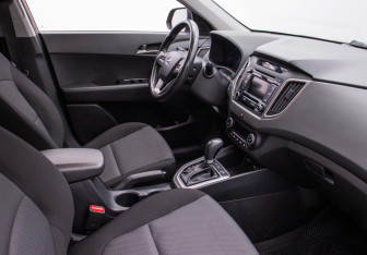Подержанный автомобиль Hyundai Creta 2018 года (9 фото)