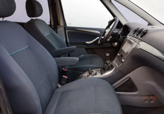 Подержанный автомобиль Ford Galaxy 2007 года (10 фото)