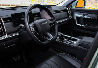 Подержанный автомобиль Jaecoo J7 2023 года (10 фото)