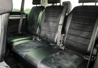 Подержанный автомобиль Peugeot Traveller 2021 года (15 фото)