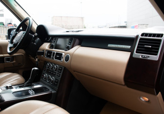 Подержанный автомобиль Land Rover Range Rover 2007 года (9 фото)