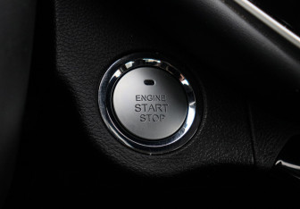 Подержанный автомобиль Omoda S5 2024 года (18 фото)