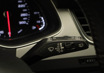 Подержанный автомобиль Audi Q7 2016 года (14 фото)