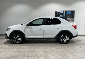 Подержанный автомобиль Renault Logan Sedan 2020 года (8 фото)