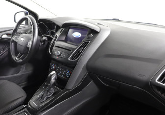 Подержанный автомобиль Ford Focus Wagon 2017 года (5 фото)