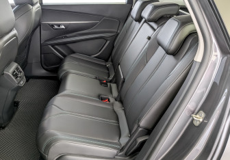 Подержанный автомобиль Peugeot 5008 Suv 2021 года (12 фото)