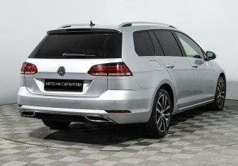 Подержанный автомобиль Volkswagen Golf Hatchback 2019 года (3 фото)