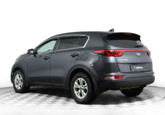 Подержанный автомобиль Kia Sportage 2017 года (7 фото)