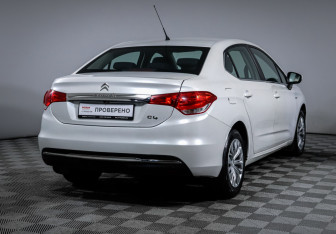 Подержанный автомобиль Citroen C4 Sedan 2013 года (5 фото)
