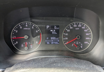 Подержанный автомобиль Kia Rio Hatchback 2021 года (13 фото)