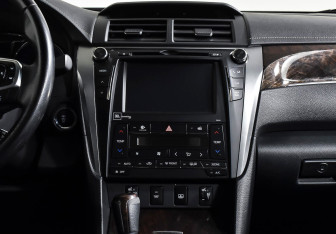 Подержанный автомобиль Toyota Camry Sedan 2016 года (12 фото)