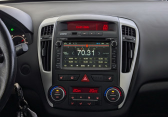 Подержанный автомобиль Kia Ceed Wagon 2011 года (15 фото)