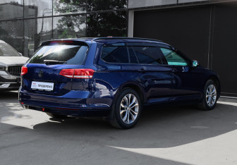 Подержанный автомобиль Volkswagen Passat Wagon 2018 года (4 фото)