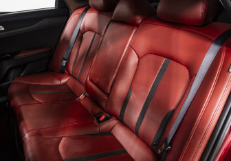 Подержанный автомобиль Kia K5 2020 года (15 фото)