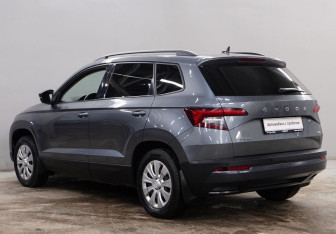 Подержанный автомобиль Skoda Karoq 2020 года (5 фото)